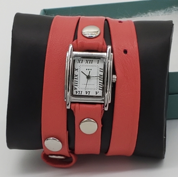 ??La Mer Collections Coral Wrap Watch main image 5